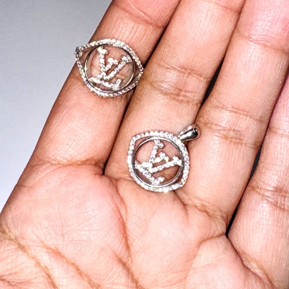 Luxury Jewelry Gift Set for her Pendant Ring Custom Made In White Gold Vermeil